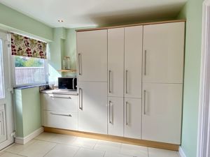 Breakfast Kitchen - click for photo gallery